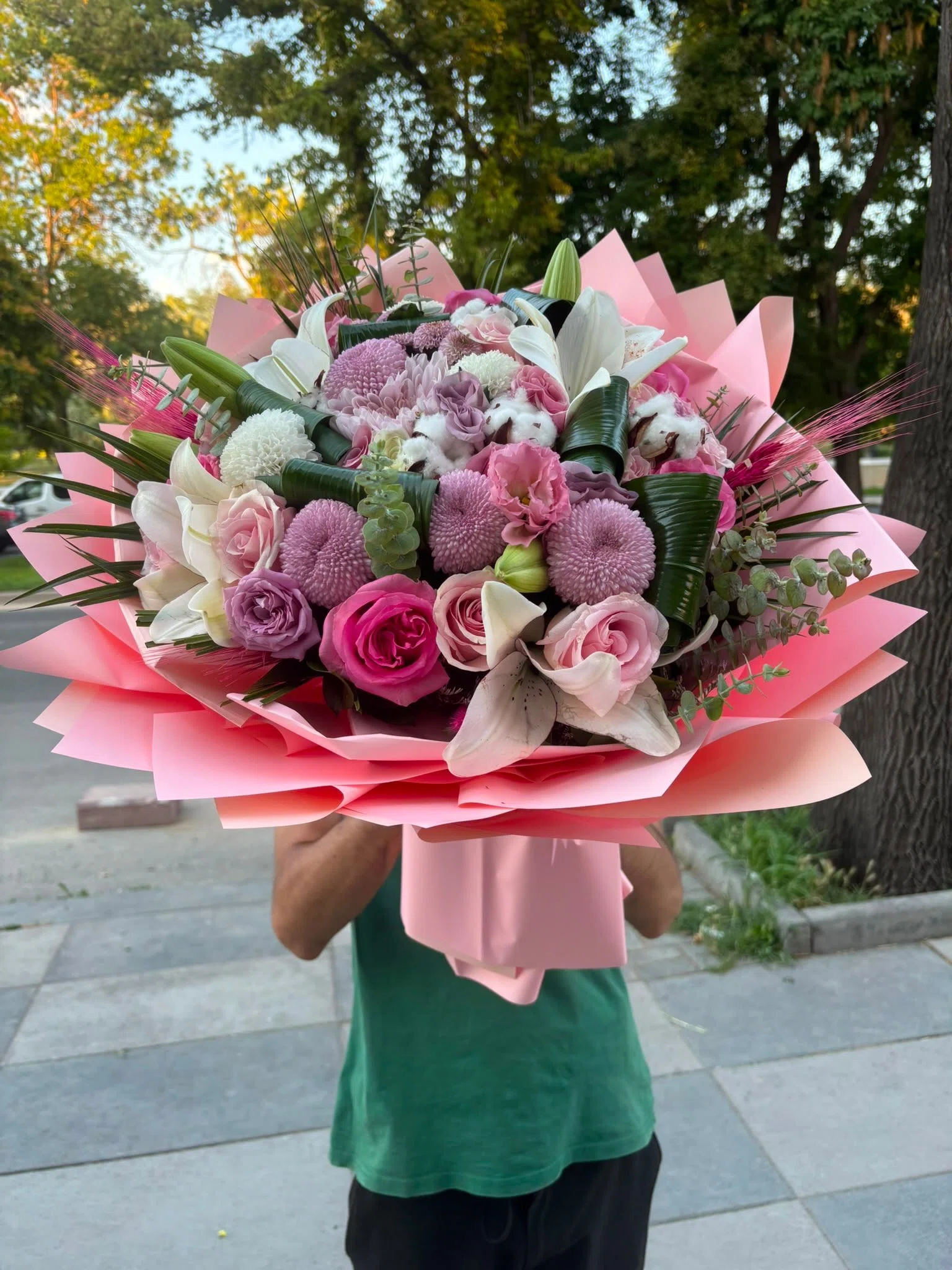 Pembe Şaheser Lilyum ve Gül Buketi