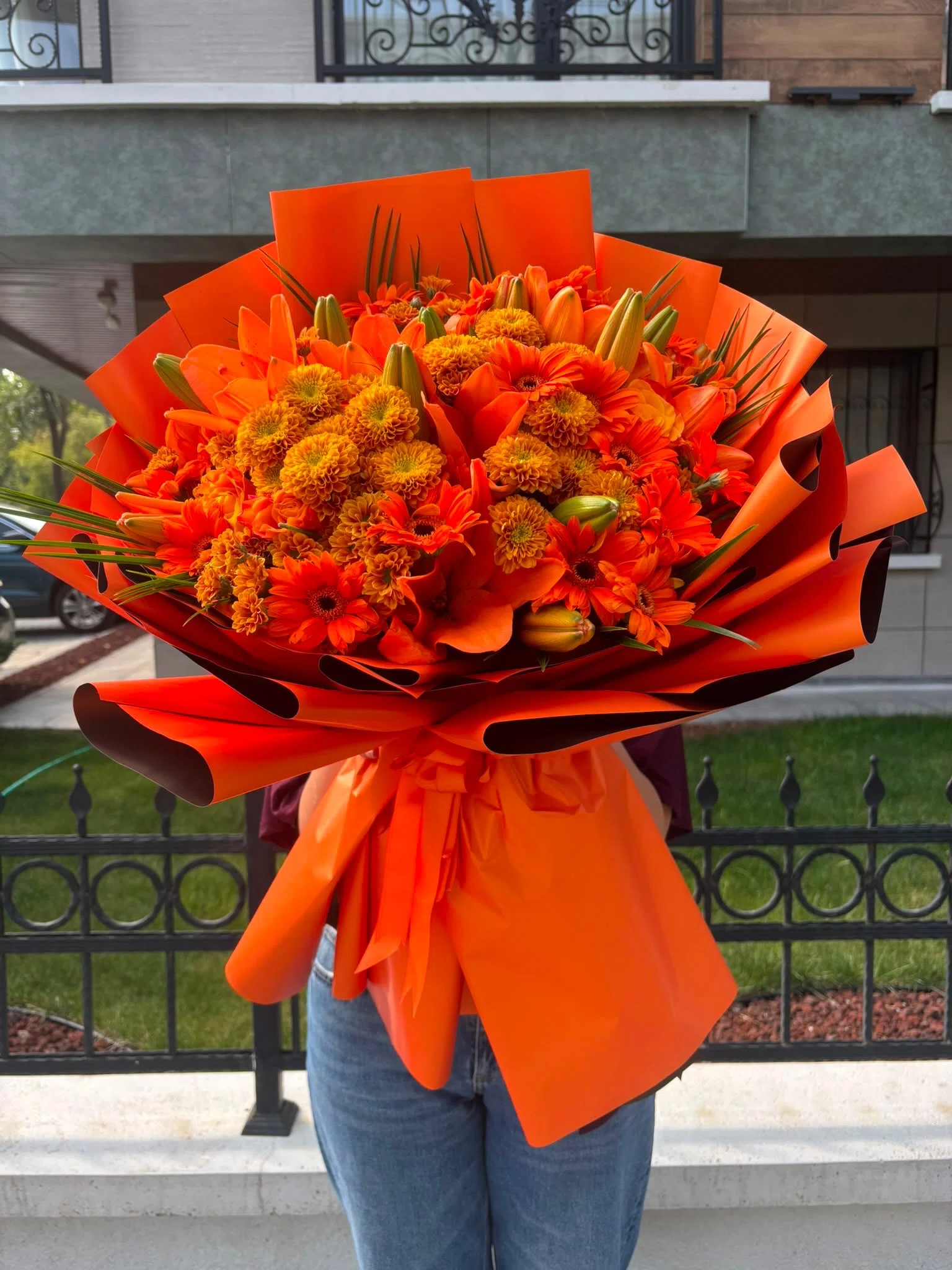 Turuncu Şaheser Lilyum ve Gerbera Buketi