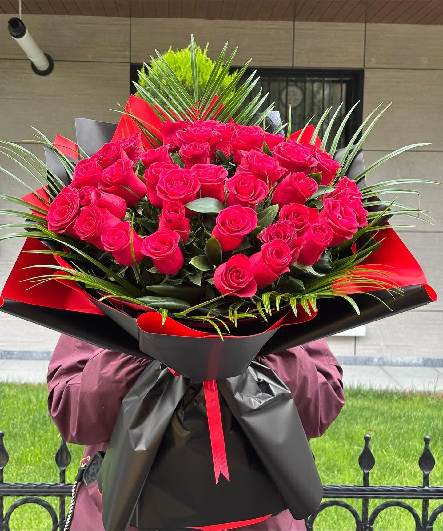 Siyah Kırmızı Tutku Gül Buketi
