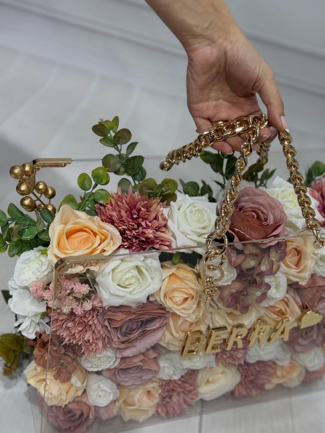 Zarif Rüya – Pastel Gül Çantalı Aranjman
